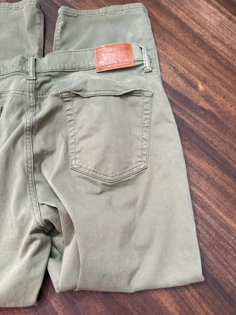 Lucky Brand Men's Olive Green Casual Pants